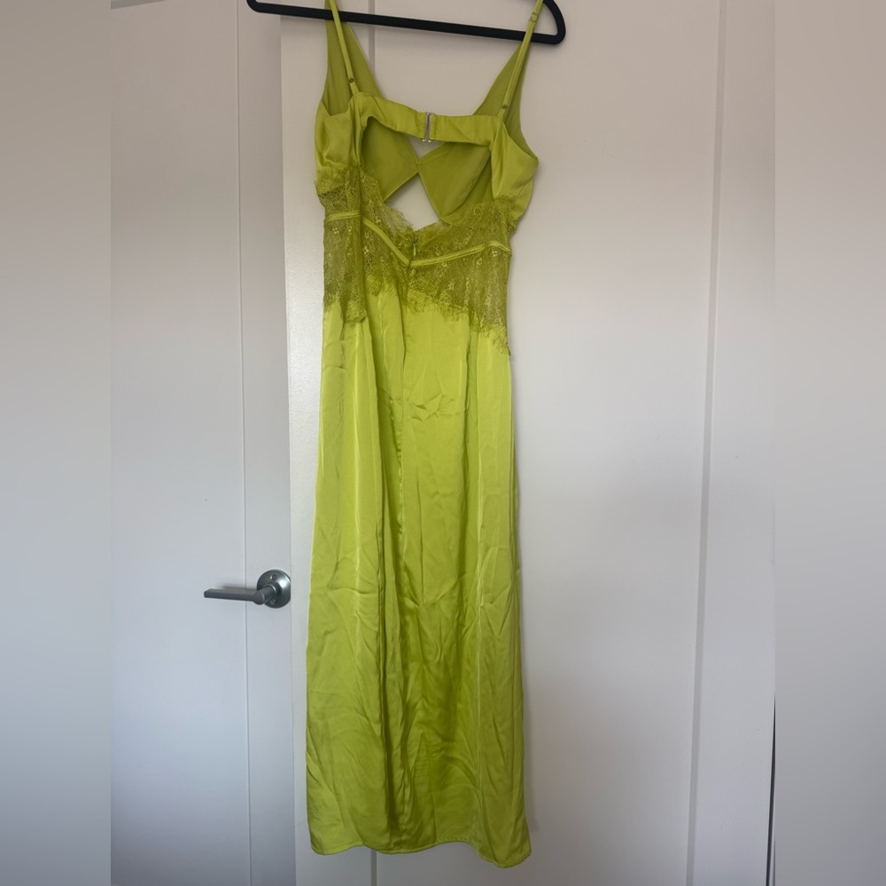 Lime Green Midi Dress with Lace Detail - Picture 4 of 5